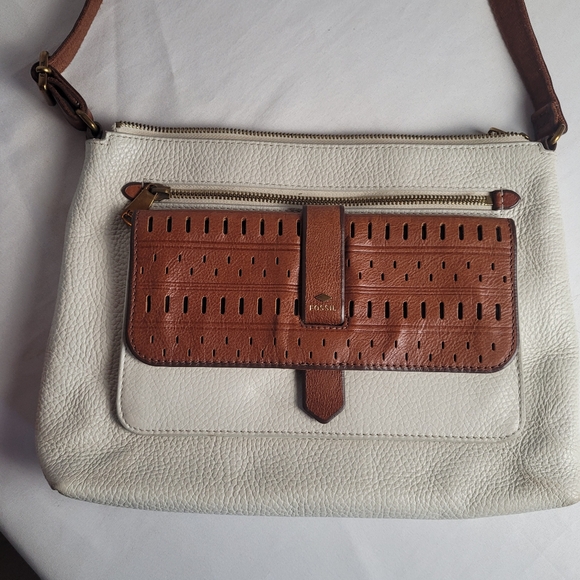 Fossil Kinsley Ivory Brown Leather Crossbody Bag - Picture 8 of 16